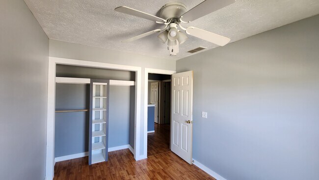 Building Photo - 3877 Chenango Pl