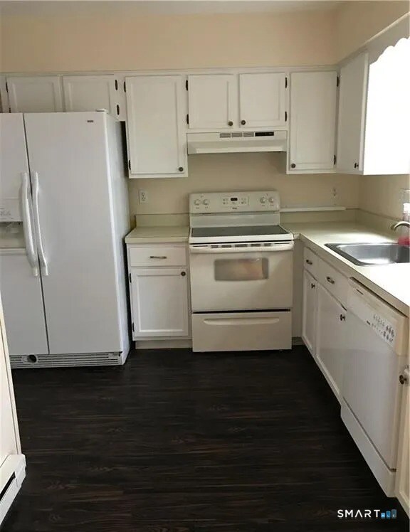 Building Photo - 8 Parker St