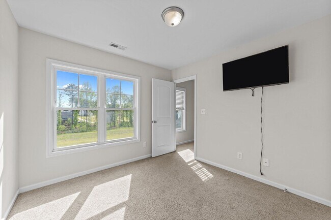 Building Photo - 220 Brisbane Dr