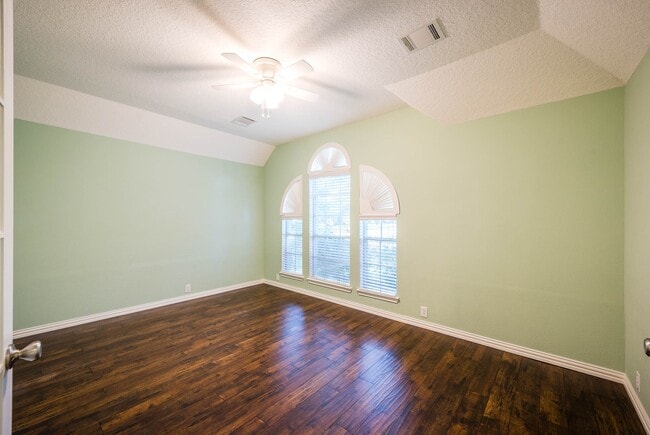 Building Photo - 3231 Pedernales Trails Ln