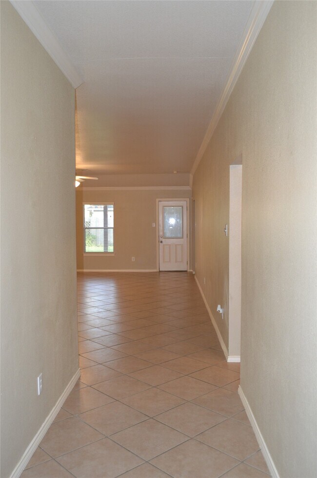 Building Photo - 17115 Sheffield Pines Ln