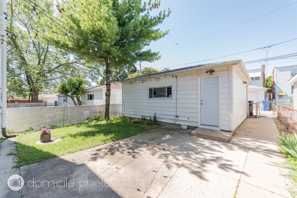 Building Photo - 4906 N Marmora Ave