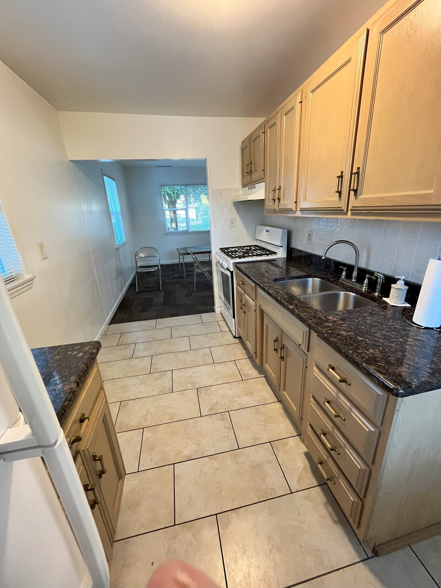 Kitchen N - 920 Spruce Street