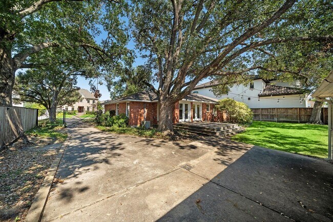 Building Photo - 3115 Glen Haven Blvd