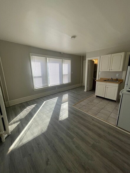 Primary Photo - 316 Maple Ave