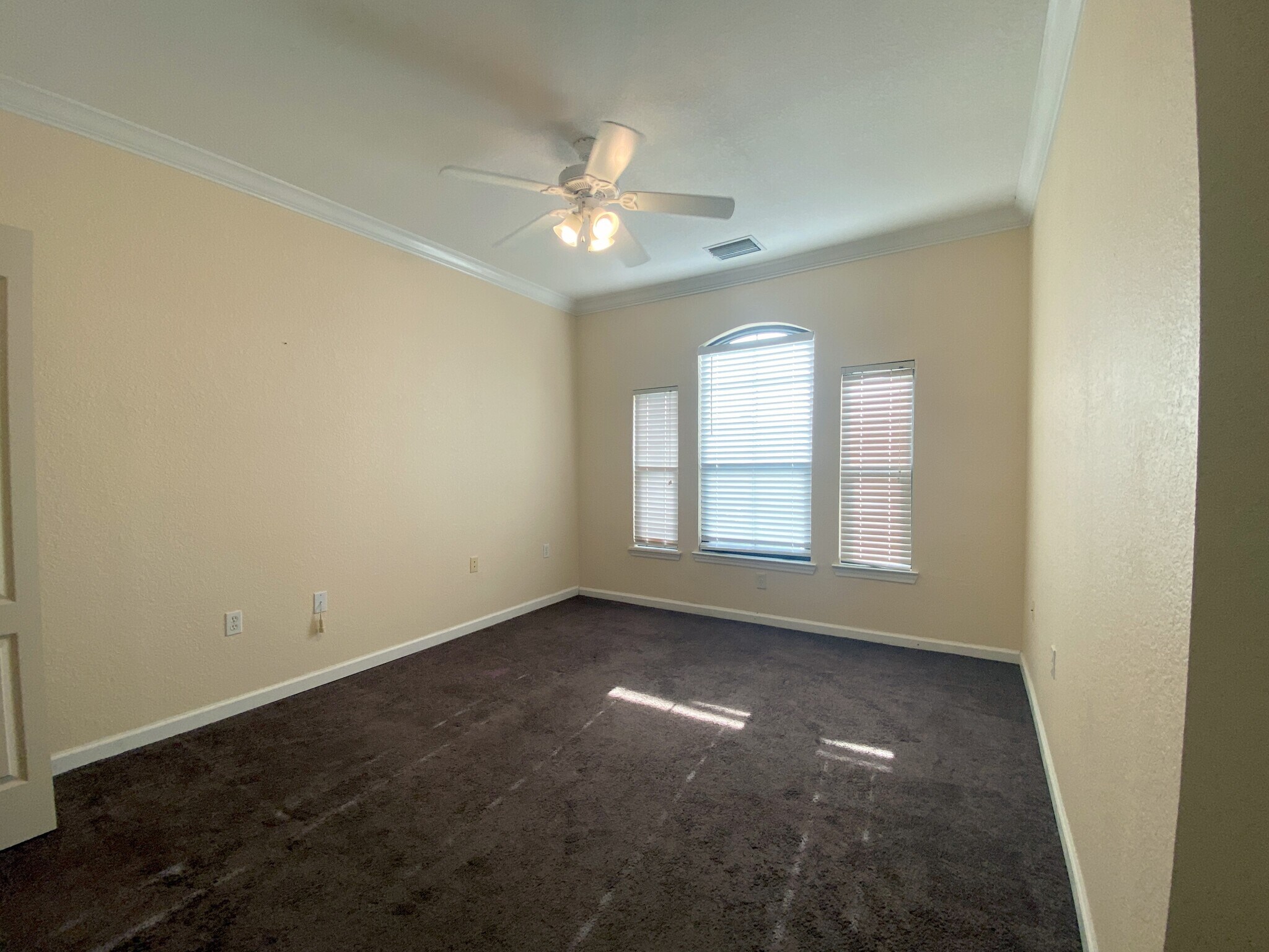 Building Photo - 2709 Via Cipriani #531A