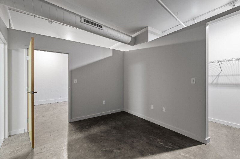 Building Photo - 1006 Olive St