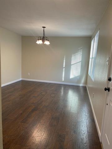 Building Photo - 2929 Jamestown Dr