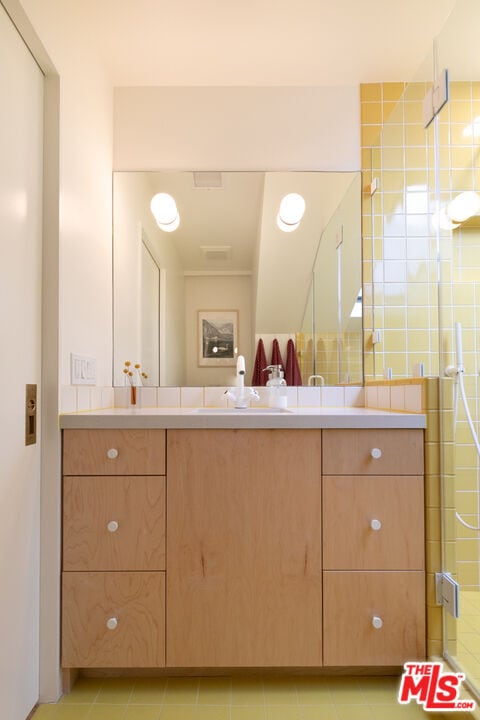 Building Photo - 5676 Hub St