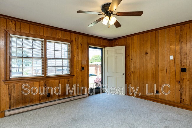 Building Photo - 207 S Alston St