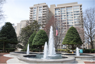 Building Photo - Chevy Chase/Friendship Heights Large Studo...