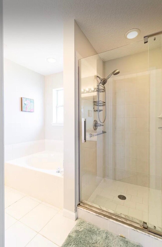 Building Photo - 5340 4th St