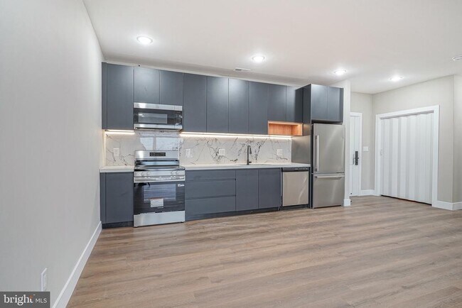 Building Photo - 4432 Wingate St