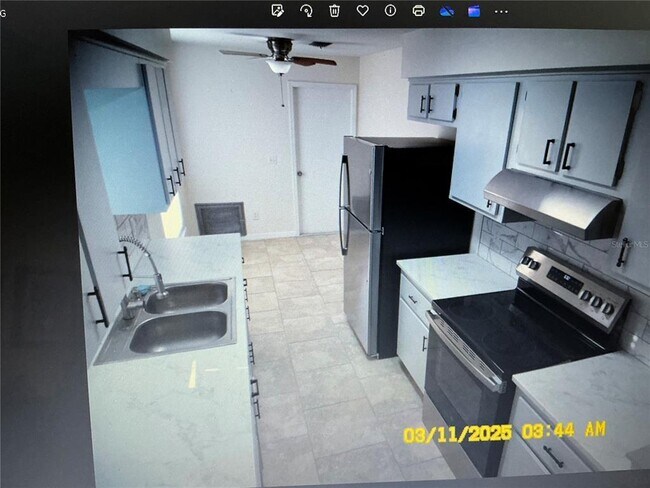 Building Photo - 15144 SW 27th Ct