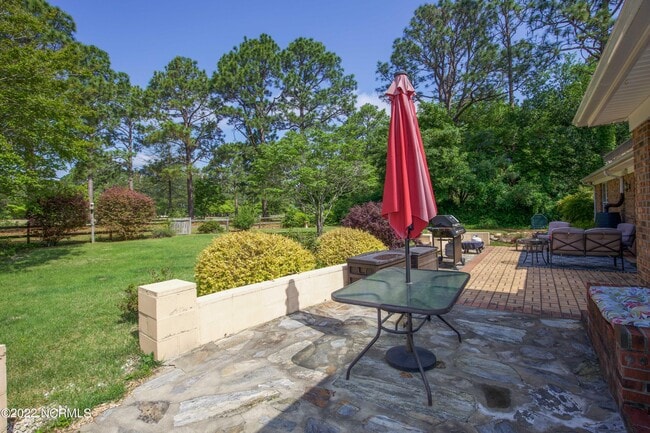 Building Photo - 127 Pine Lake Dr