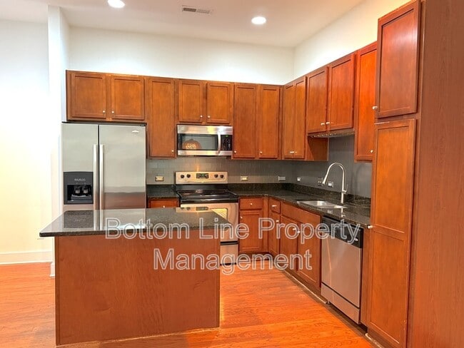 Building Photo - 904 Warren Burgess Ln