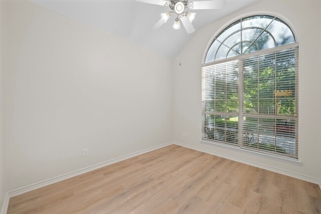 Building Photo - 3601 Carmel Mountain Dr