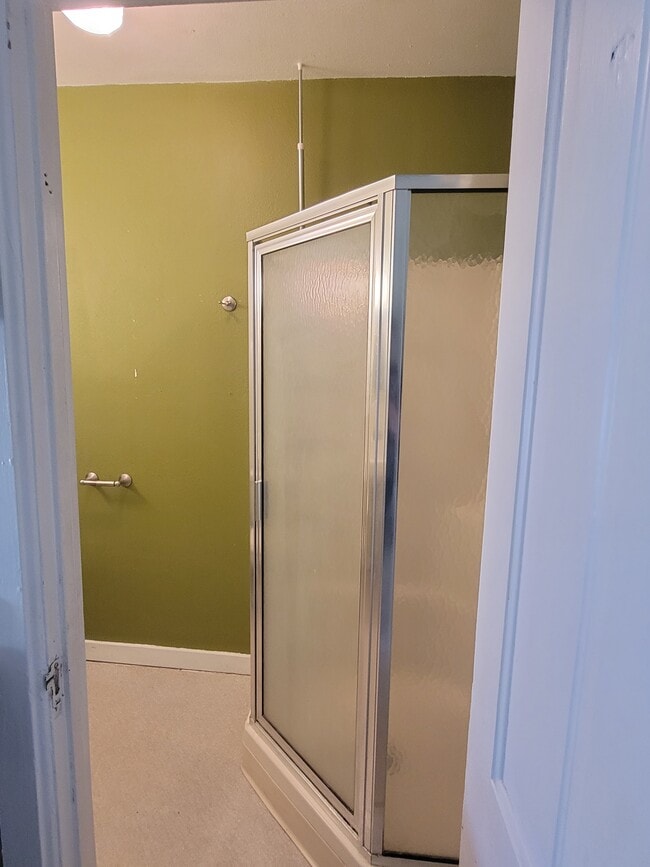 Building Photo - 617 7th Ave