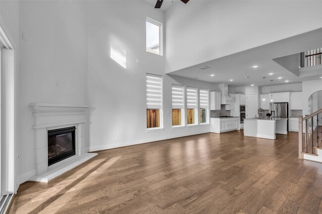 Building Photo - 16 Clearview Terrace Pl