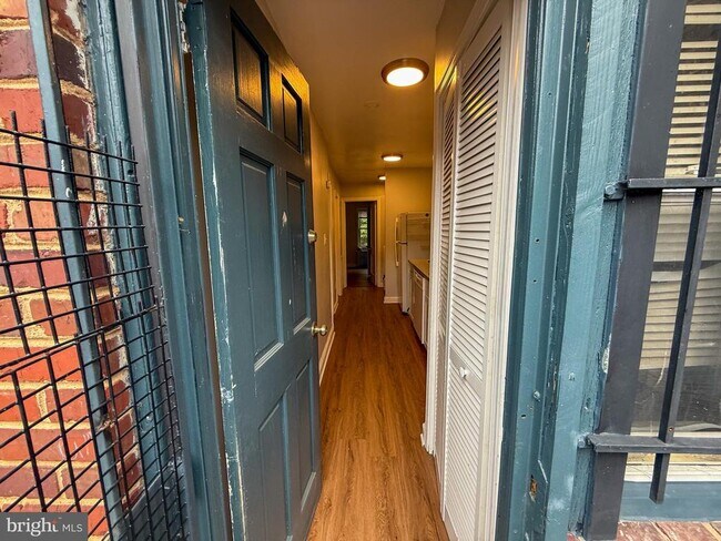 Building Photo - 102 O St SW