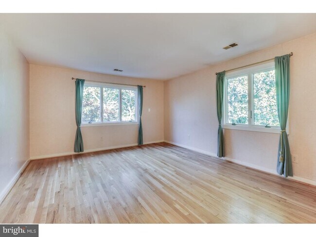 Building Photo - 7220 Vistas Ln