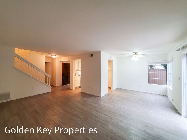 Building Photo - 2982 Lexington Cir