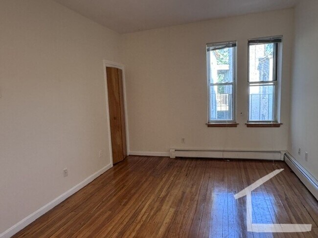 Building Photo - 206 Chestnut Hill Ave