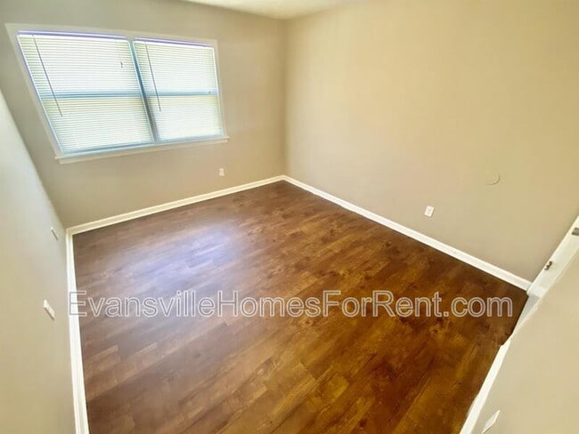 Building Photo - 1012 Mary St