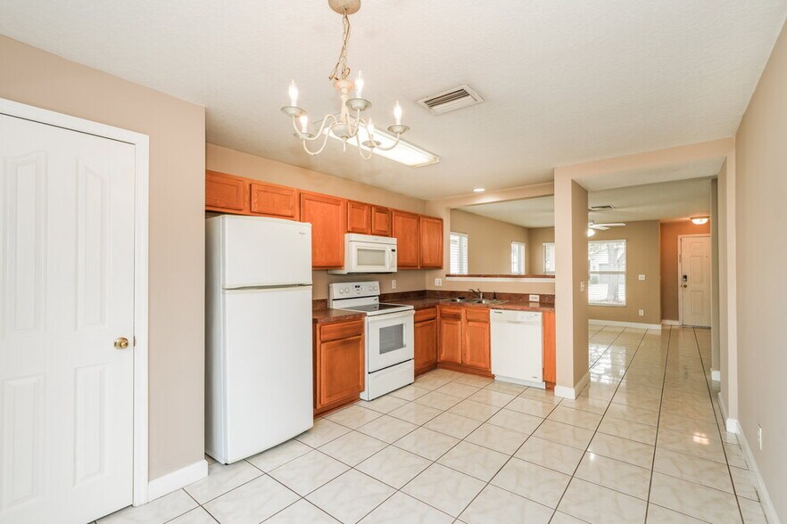Building Photo - 32121 Northridge Dr