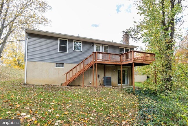 Building Photo - 847 Harbor View Terrace