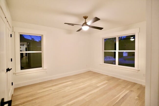 Building Photo - Executive Lease Near Preston Hollow  - Chef's Kitchen, Gated Drive & Spacious Patio