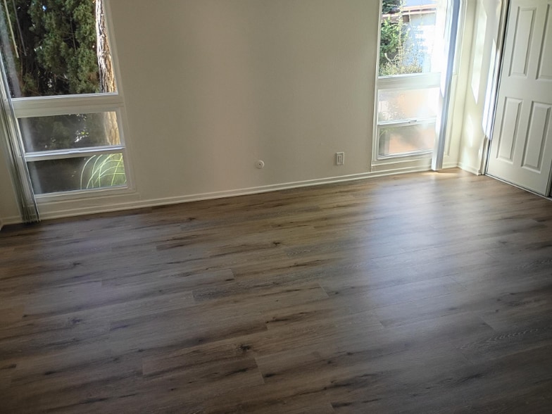 Building Photo - 851 Amigos Way