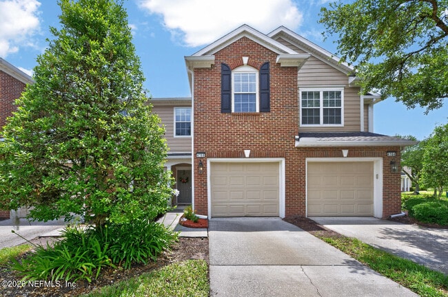 Building Photo - 4166 Highwood Dr