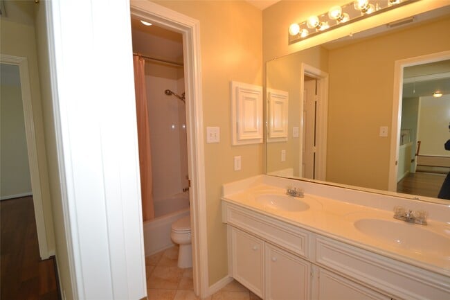Building Photo - 1711 Emma Cove Ct