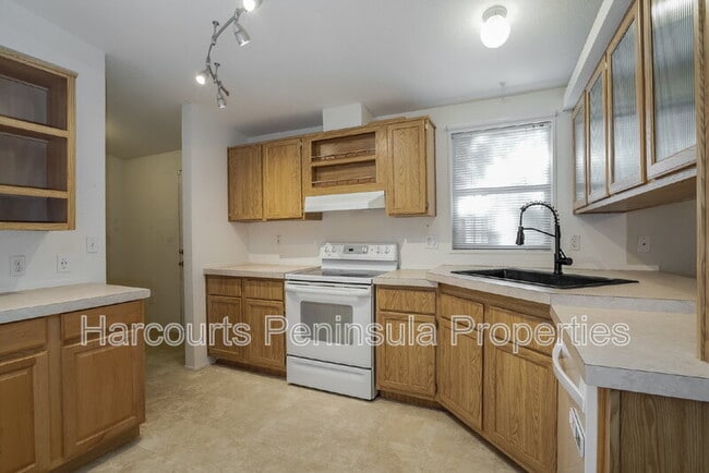 Building Photo - 9110 144th St Ct NW