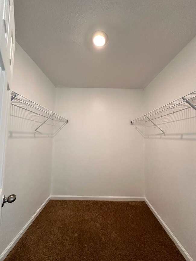 Building Photo - 1820 N Clearwater Dr