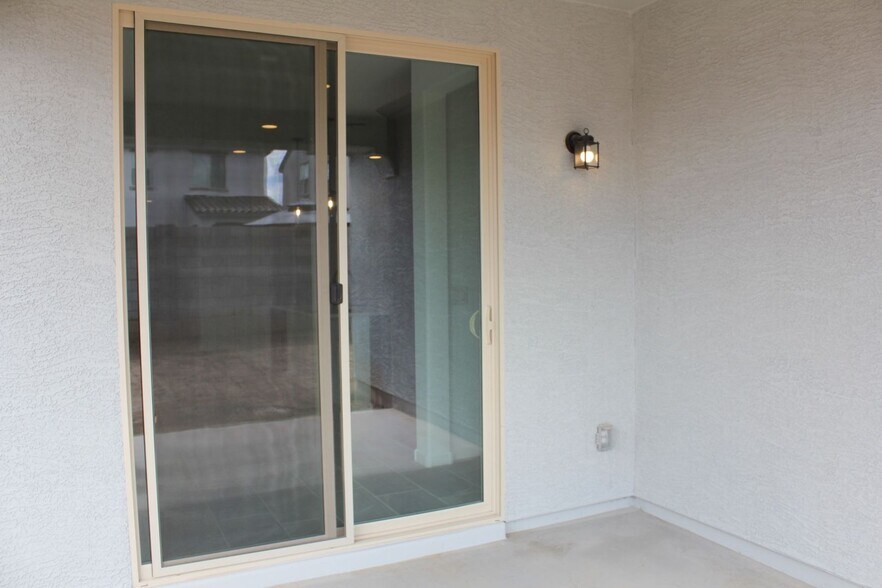 Building Photo - 12549 W Luxton Ln