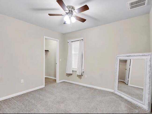 Building Photo - 124 Dunlin Ln
