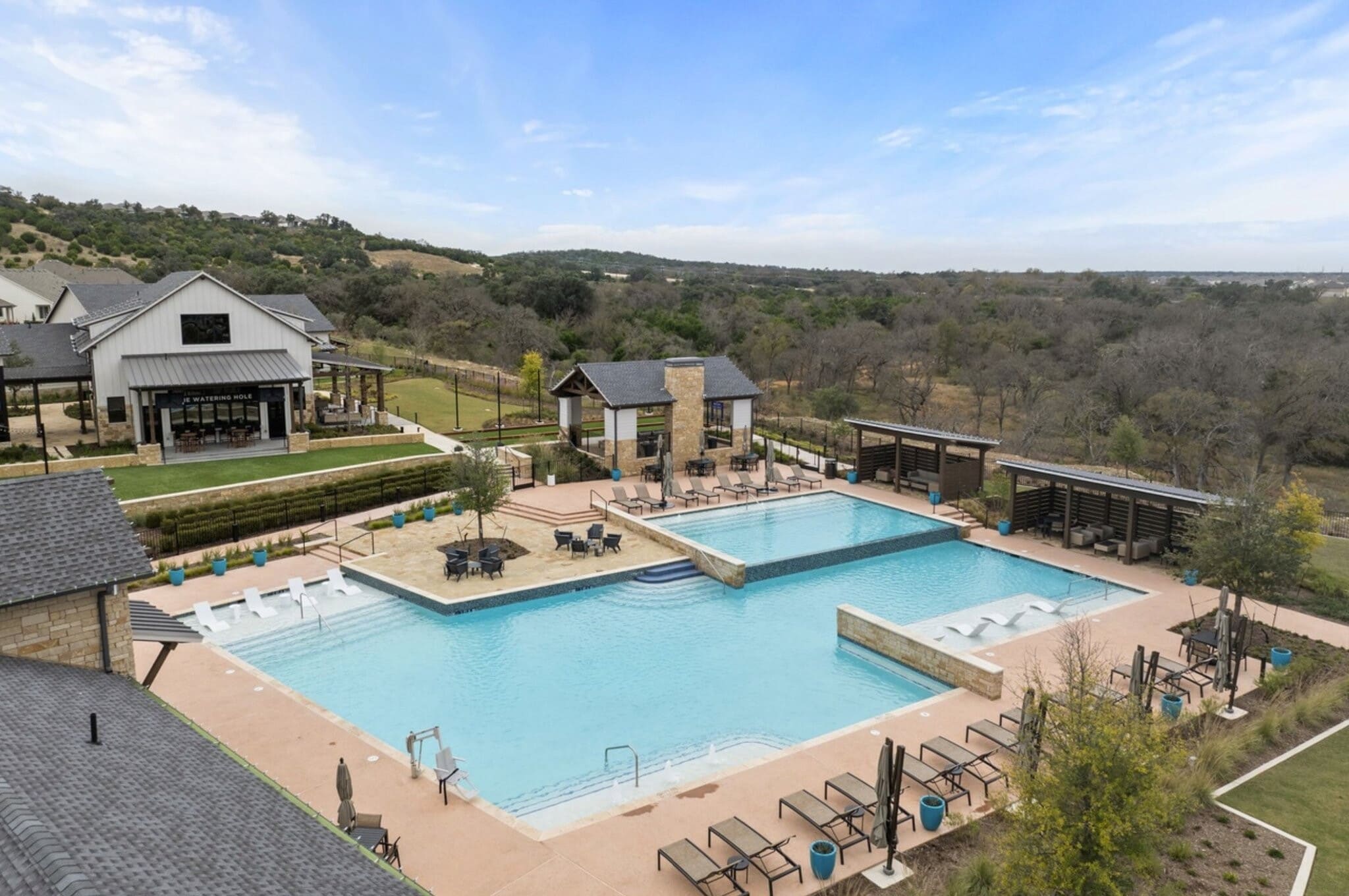 Building Photo - 616 Hallwood Dr