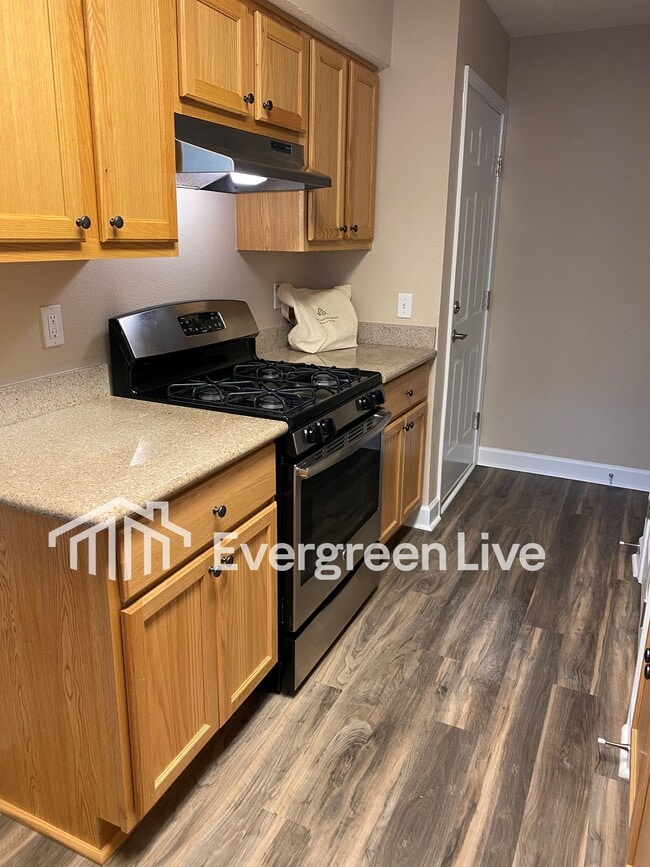 Building Photo - 72 Voda Ct