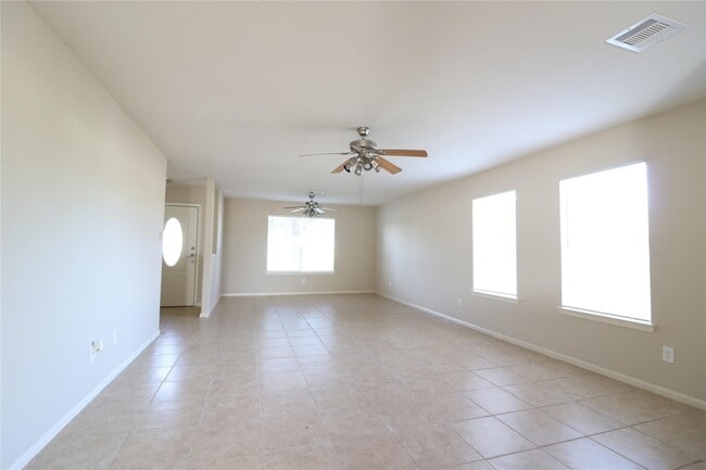 Building Photo - 6803 Hayman Dr