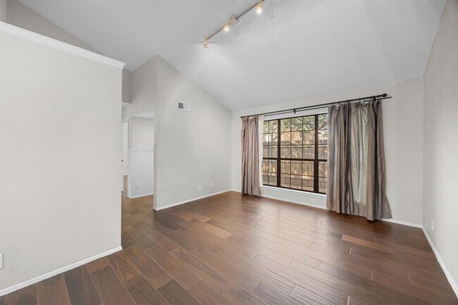 Building Photo - 4159 Steck Ave