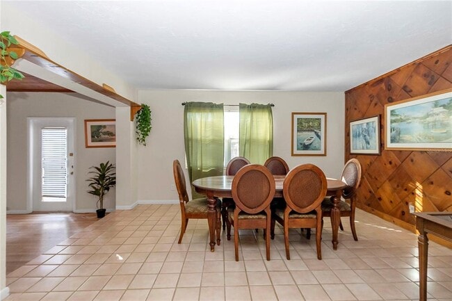 Building Photo - 11636 Osceola Rd