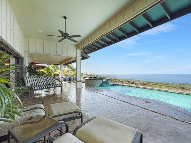 Building Photo - Kona Vistas 4 bedroom 2.5 bath fully furnished home with a pool