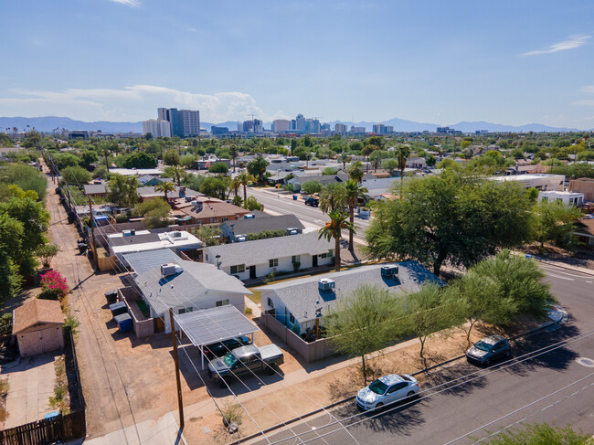 Building Photo - 12th Street Townhomes