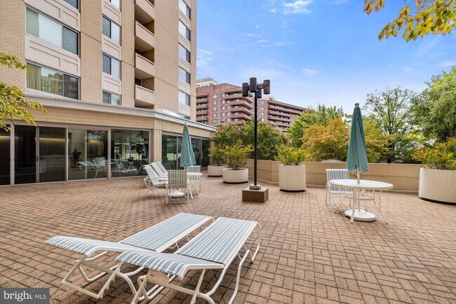 Building Photo - 4601 N Park Ave