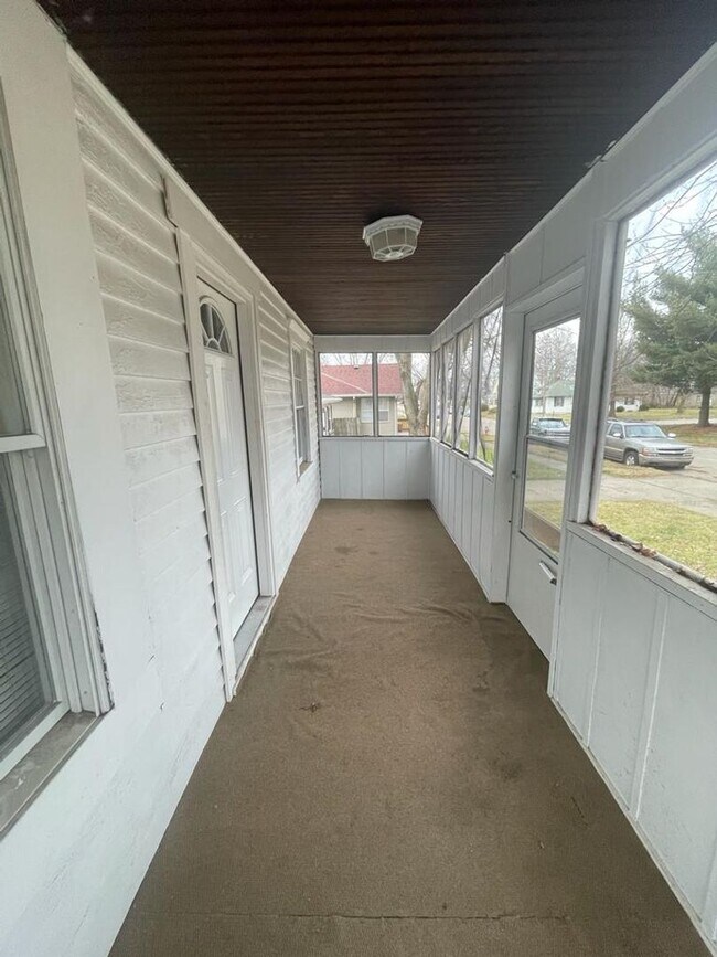 Building Photo - 1909 S Brookfield St