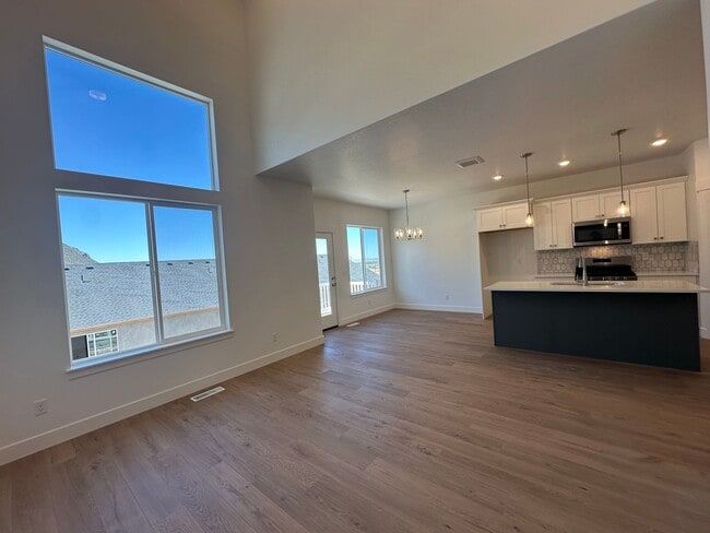Building Photo - 5228 Acacia Dr
