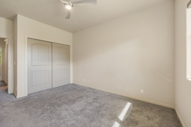 Building Photo - 3 bed with Office Rancher in the Landings ...