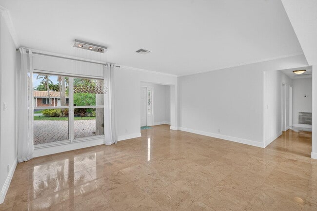 Building Photo - 2808 NE 22nd St